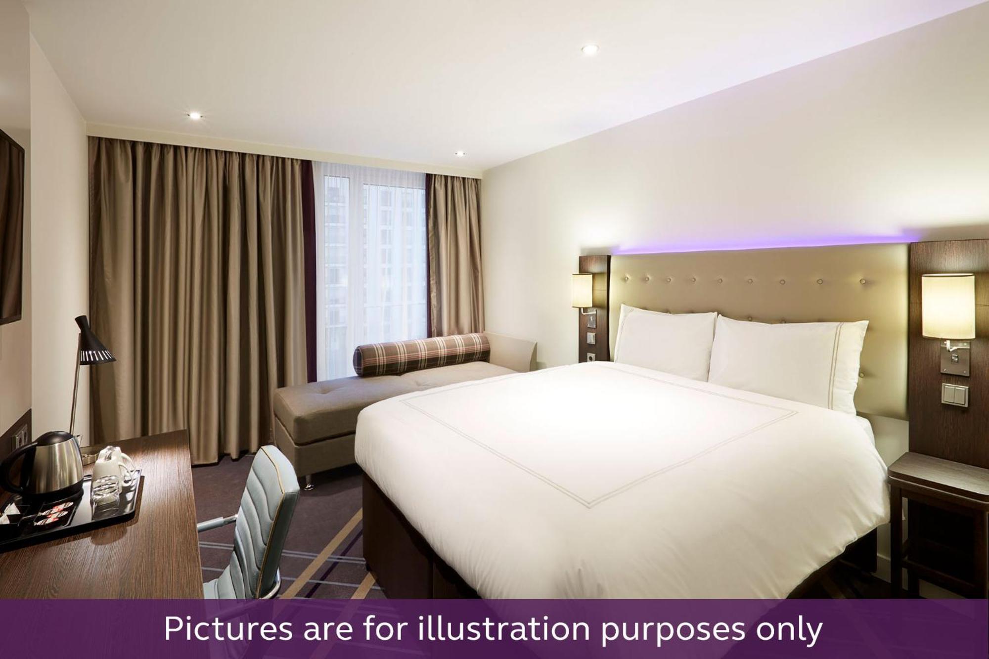 Premier Inn Luebeck City Centre Ngoại thất bức ảnh